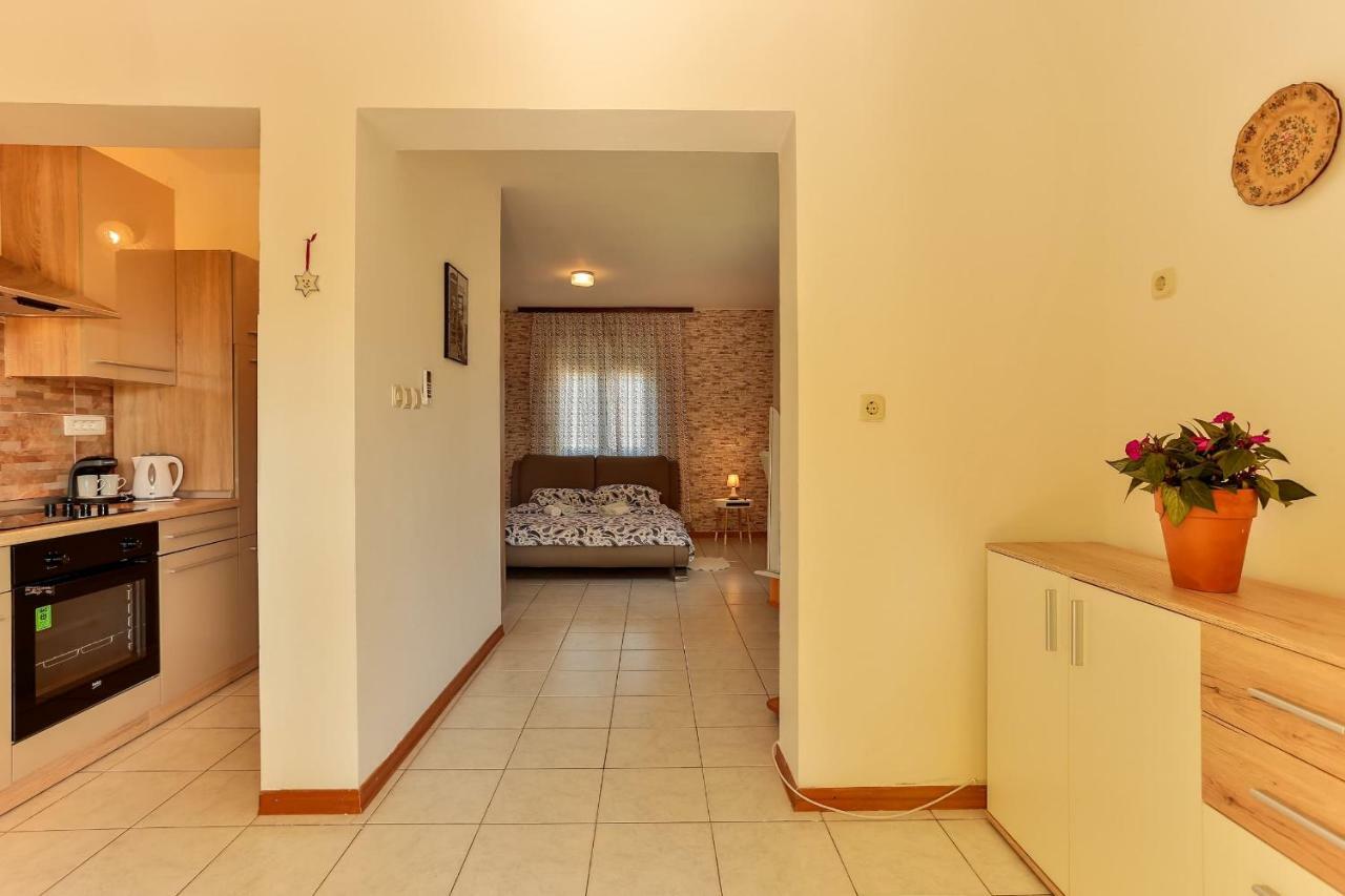 Apartments Dora Victoria Dream 梅杜林 外观 照片