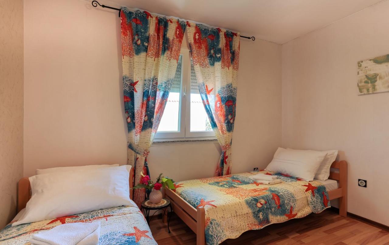 Apartments Dora Victoria Dream 梅杜林 外观 照片